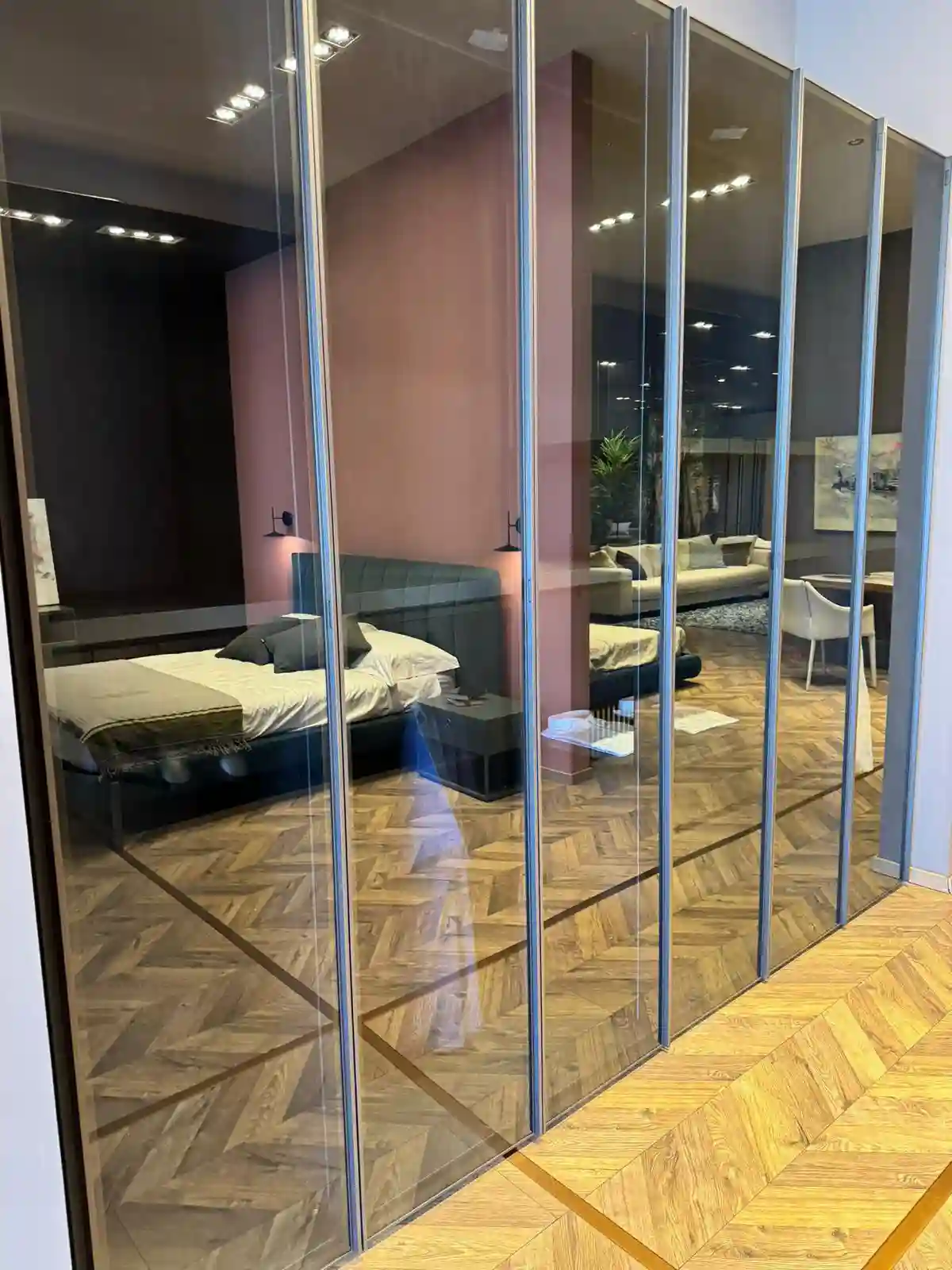 ICARO WARDROBE - LONDRA
